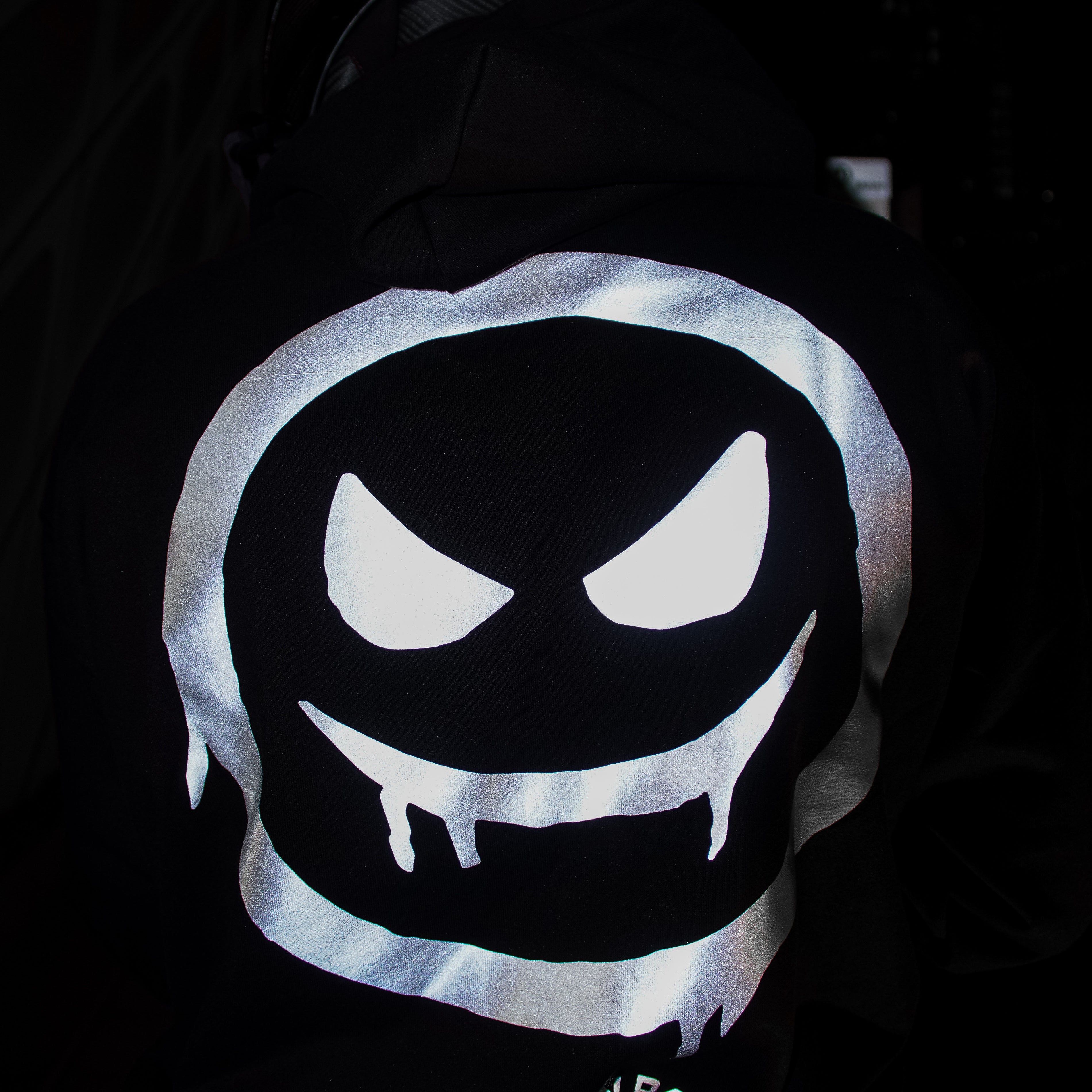 REFLECTIVE LOGO HOODIE