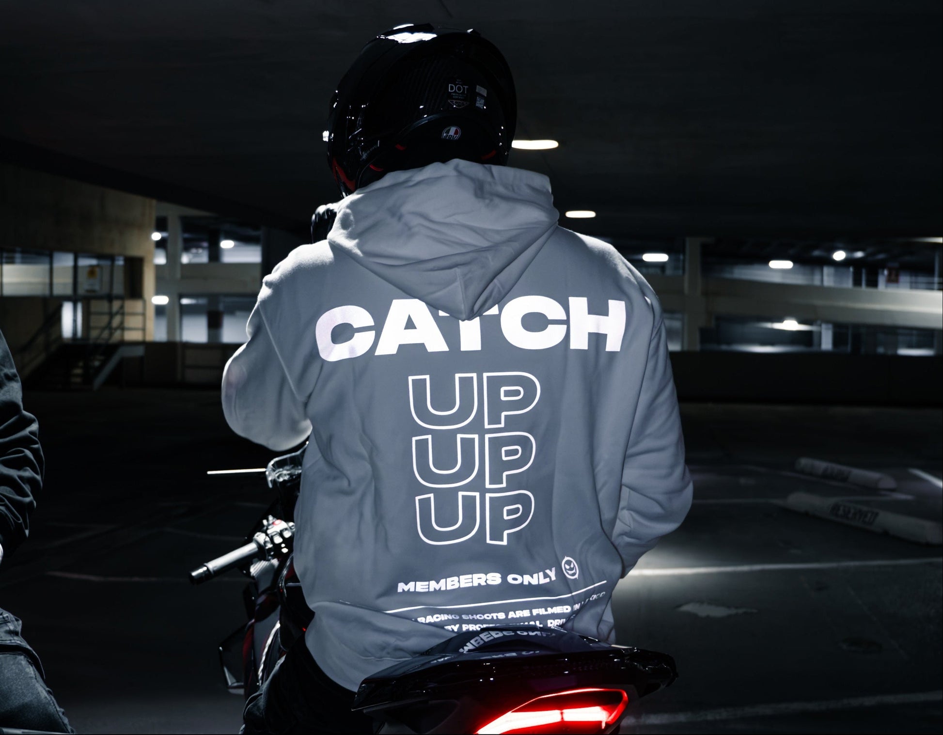 "CATCH UP" REFLECTIVE HOODIE (WHITE)