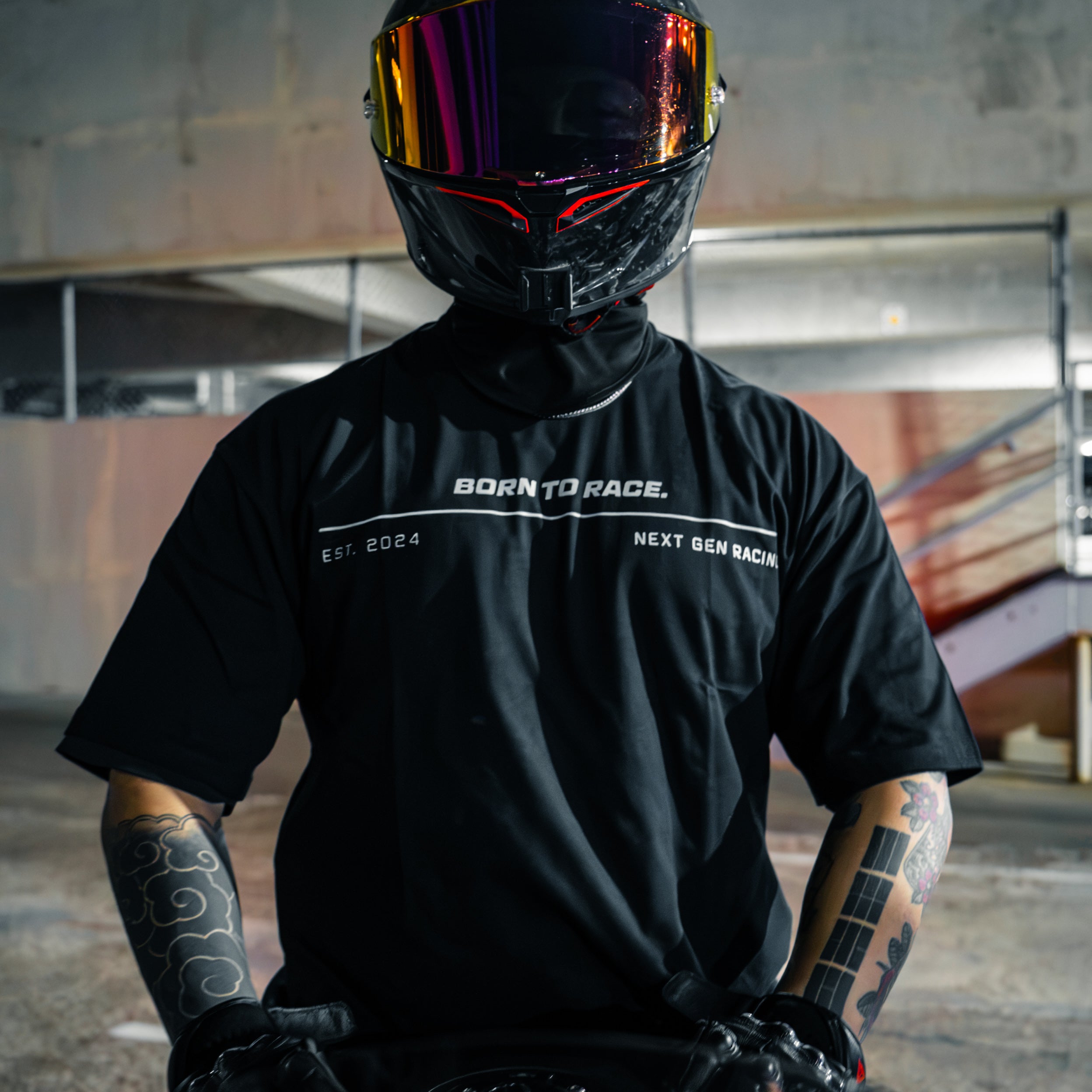 REFLECTIVE LOGO TEE