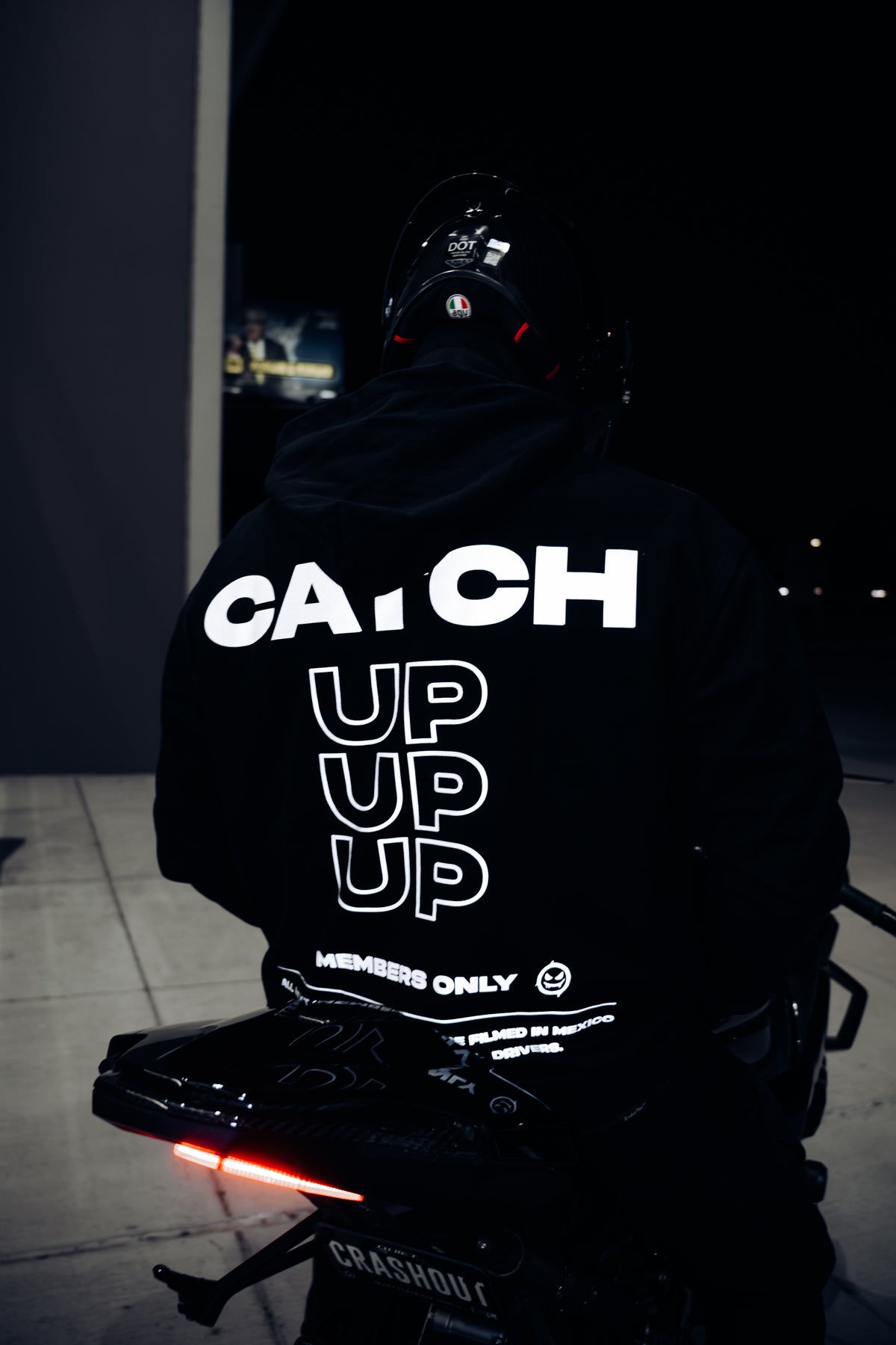 "CATCH UP" REFLECTIVE HOODIE (BLACK)